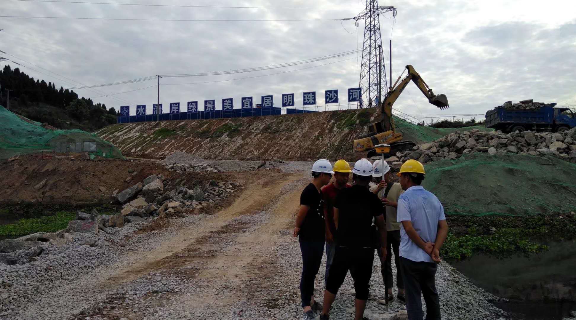 中国交建宜昌沙河水域改善施工现场